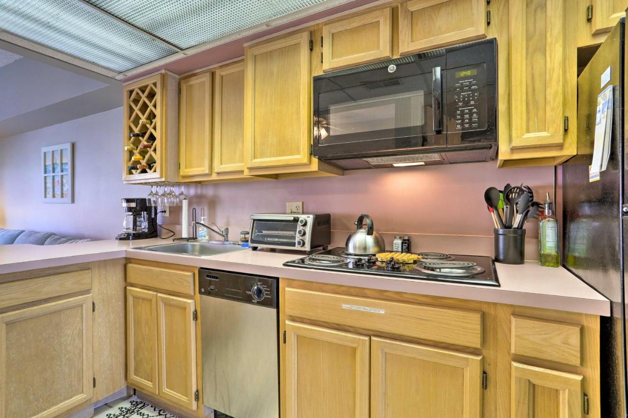 Quaint Wildwood Condo About Walk To Beach! Exterior photo